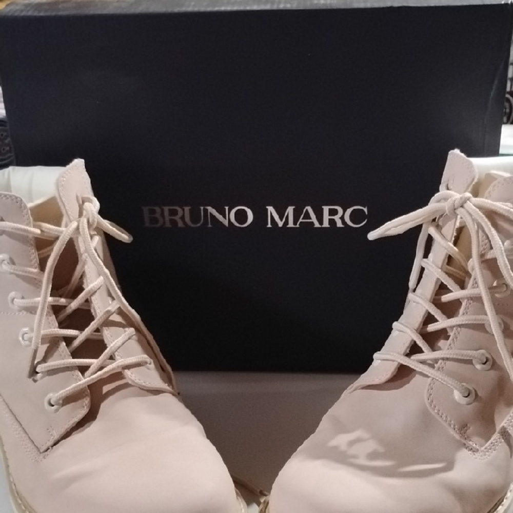 Bruno Marc Women's Lace Up Boots - Cream